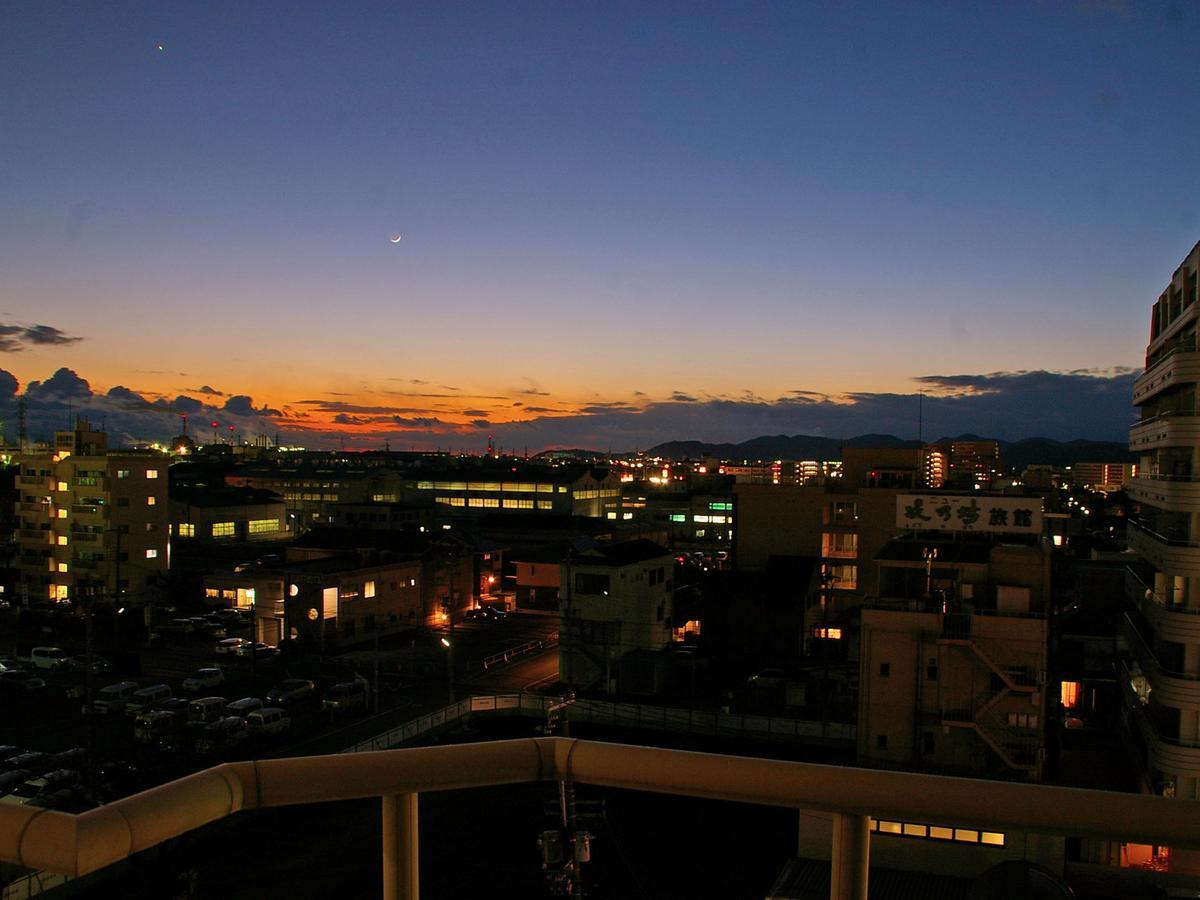 Business Hotel Sakigake Honkan Химедзи Экстерьер фото